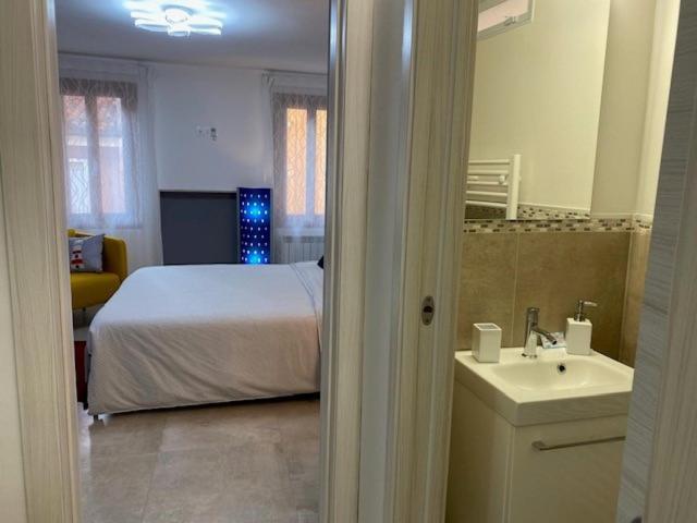 Casabella Chioggia Casa Indipendente Con Corte Екстер'єр фото